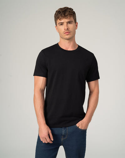Camiseta regular fit manga corta negra