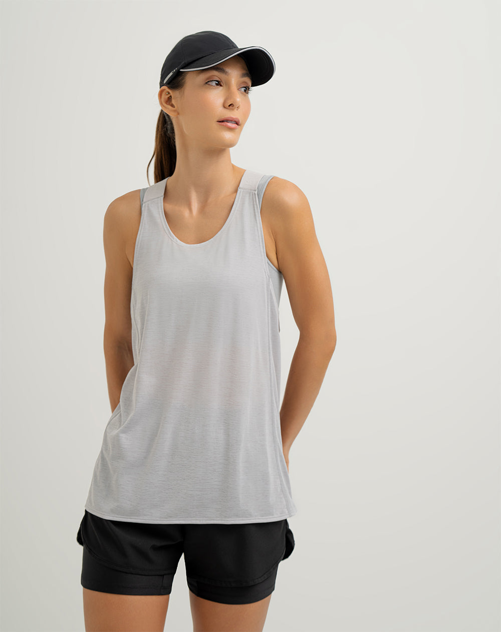 Camiseta regular fit gris