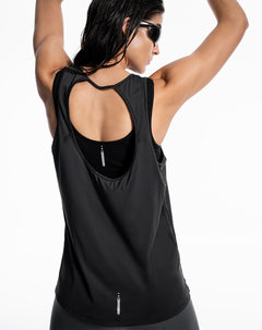 Camiseta regular fit negra