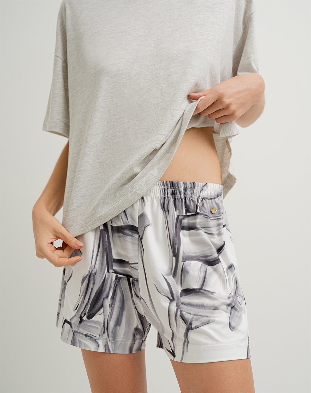 Short pantaloneta gris estampado