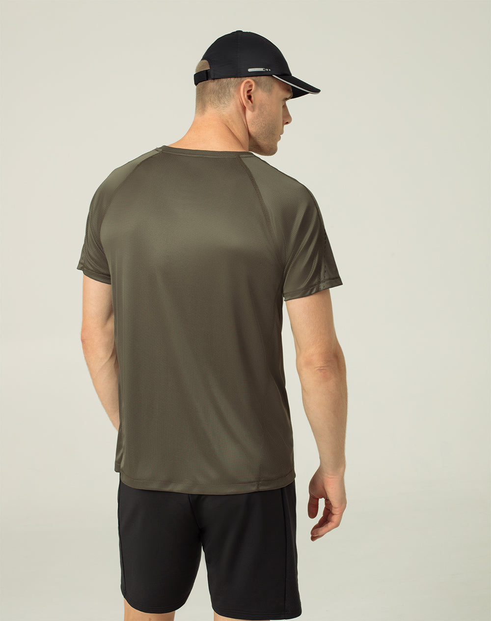 Camiseta regular fit manga corta verde militar