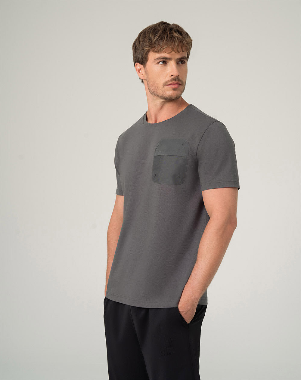 Camiseta regular fit manga corta gris oscura