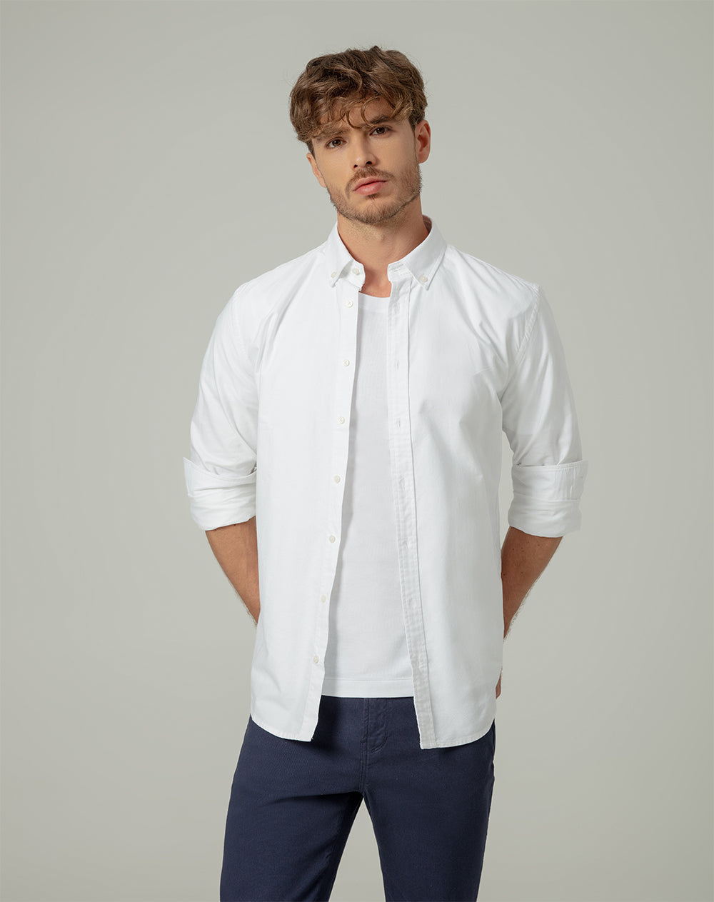 Camisa regular fit manga larga blanca