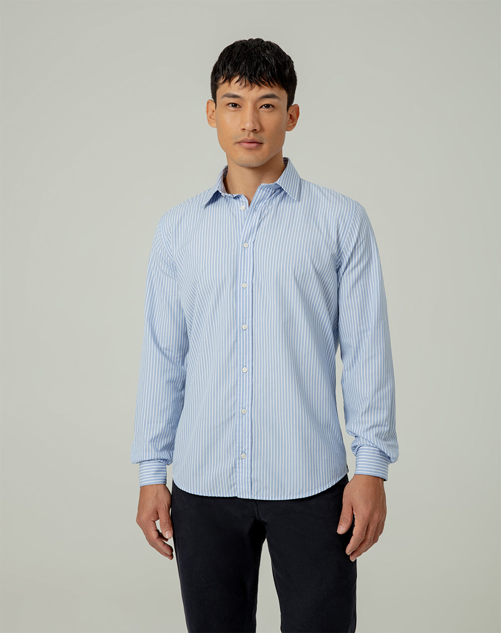 Camisa regular fit manga larga azul con rayas