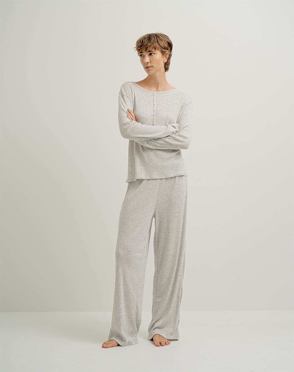 Pantalón relaxed fit tiro alto gris jaspe