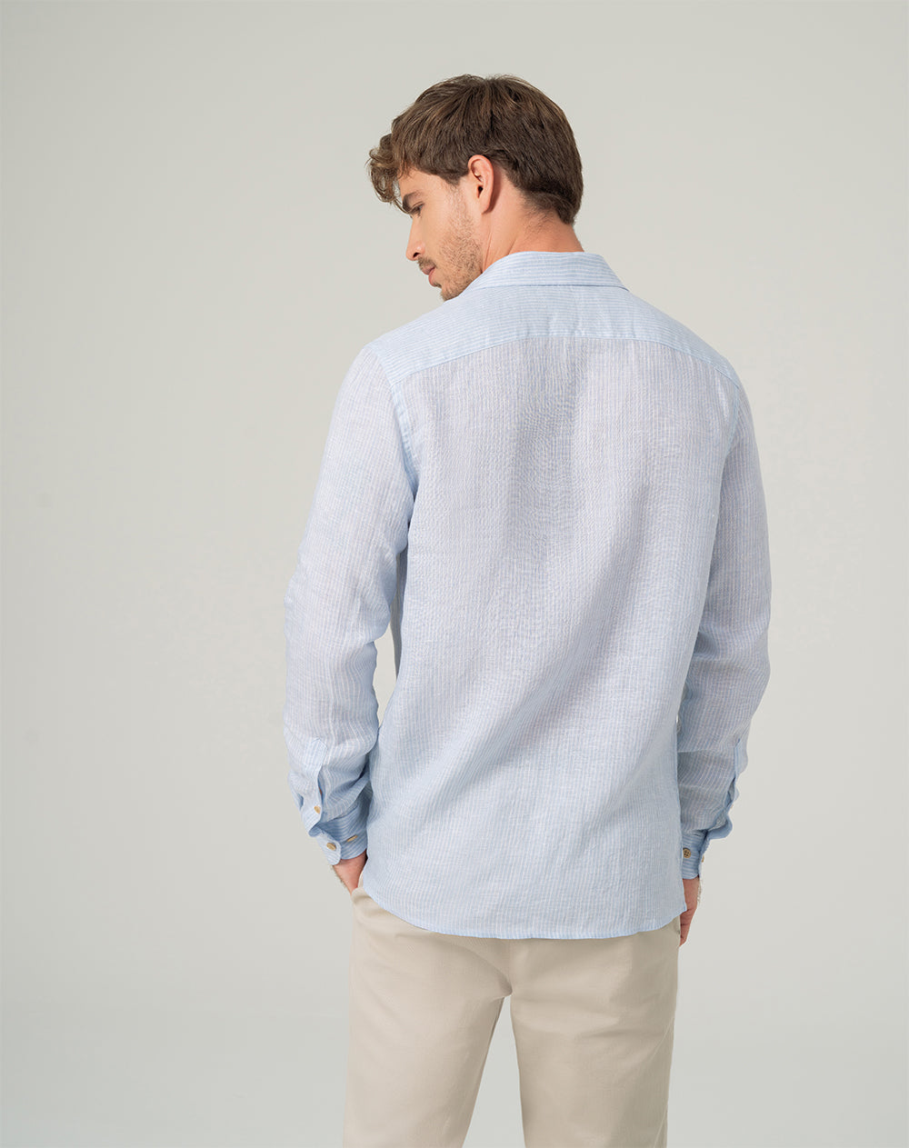 Camisa regular fit manga larga azul con rayas