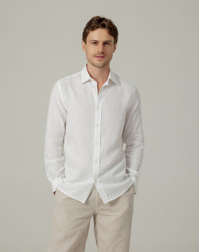 Camisa regular fit en lino manga larga blanca