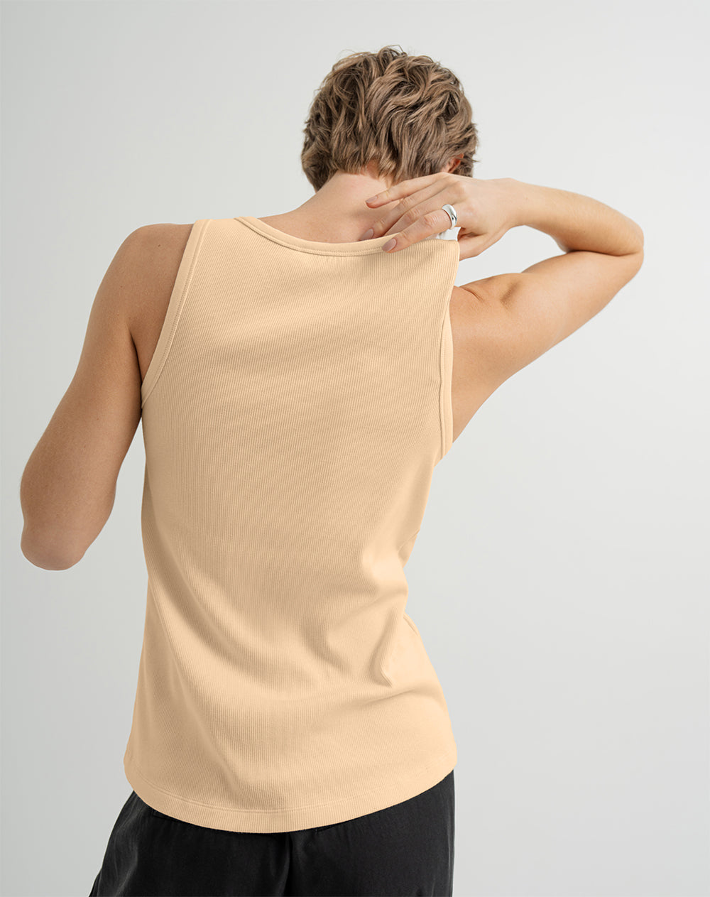 Camiseta slim fit amarilla