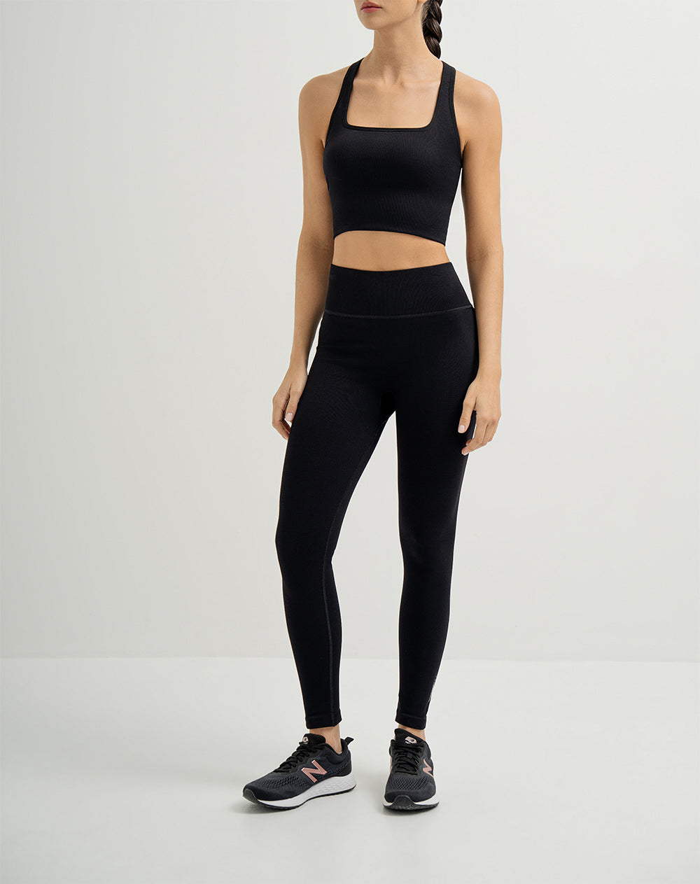 Legging deportivo acanalado con control de abdomen tiro alto negro