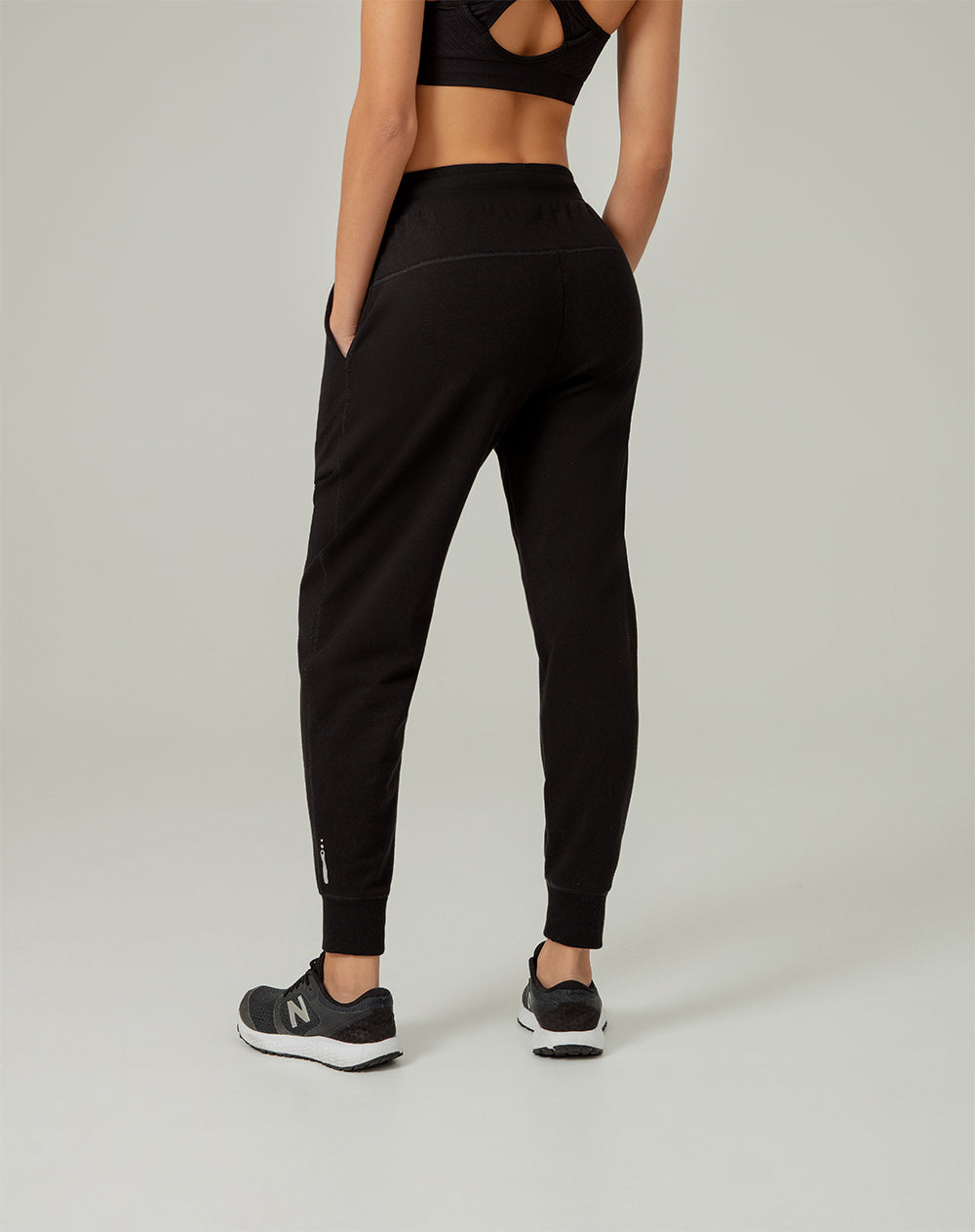 Jogger regular fit tiro alto negro