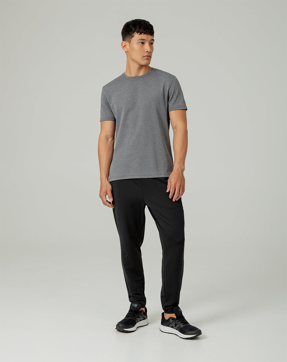 Jogger regular fit tiro medio negro