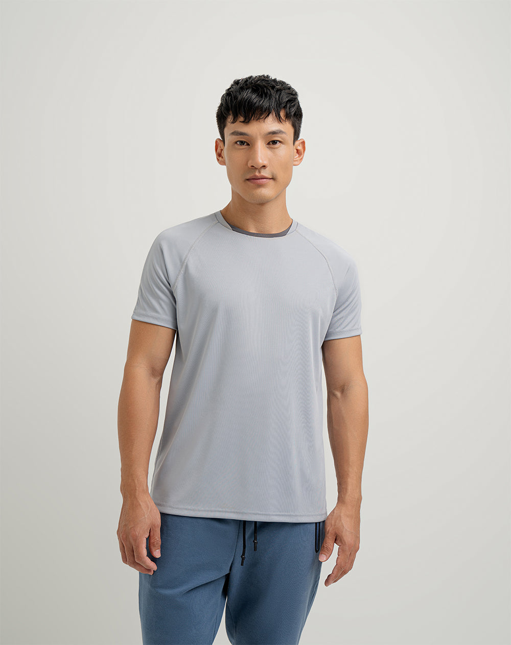 Camiseta regular fit manga corta gris