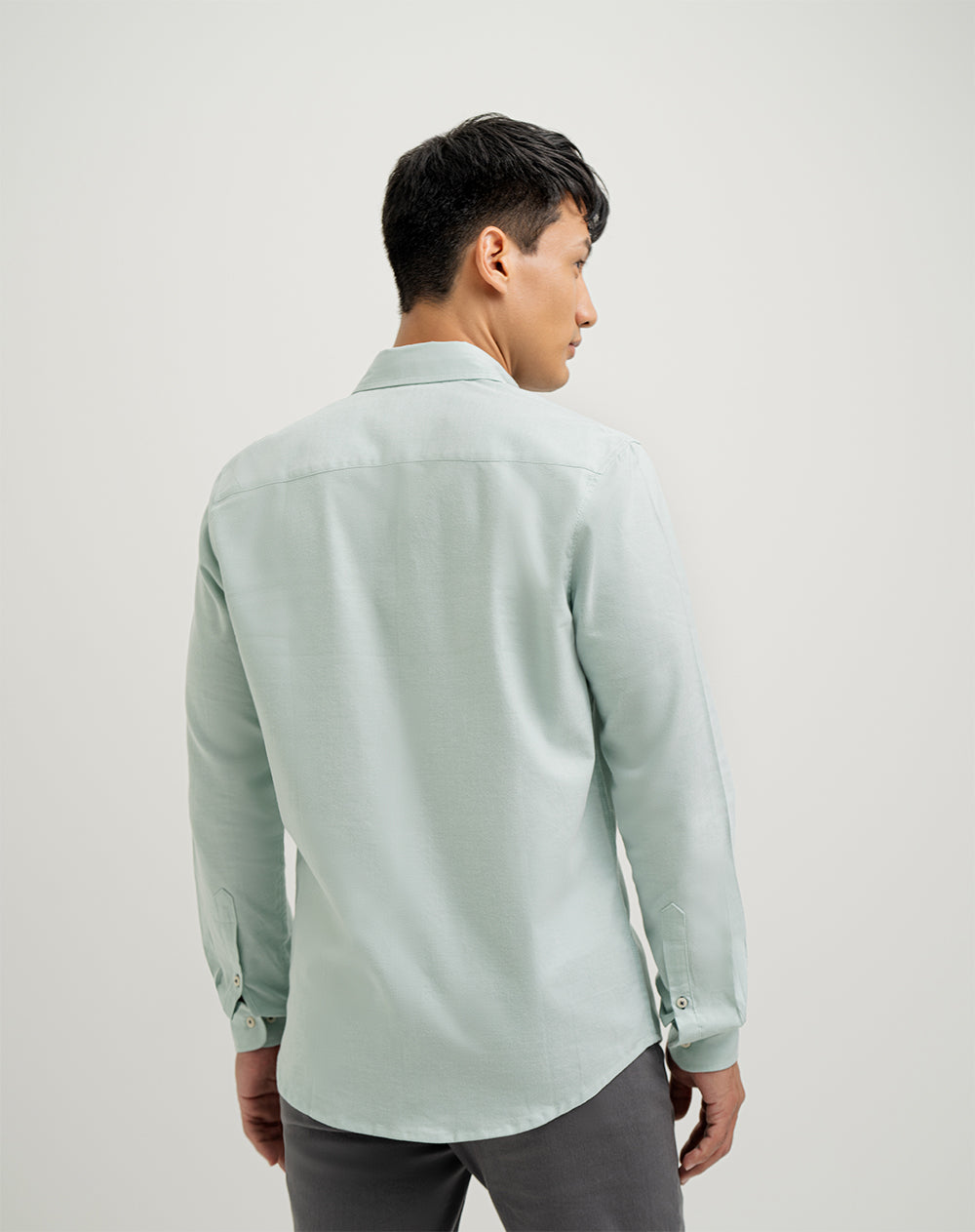 Camisa regular fit manga larga verde