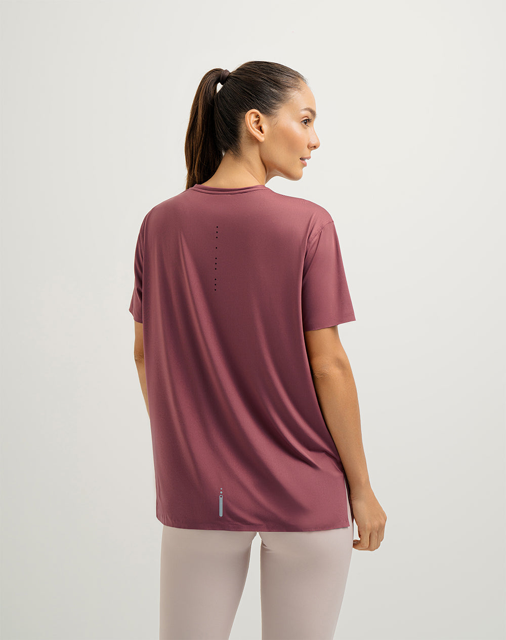 Camiseta regular fit manga corta vino tinto