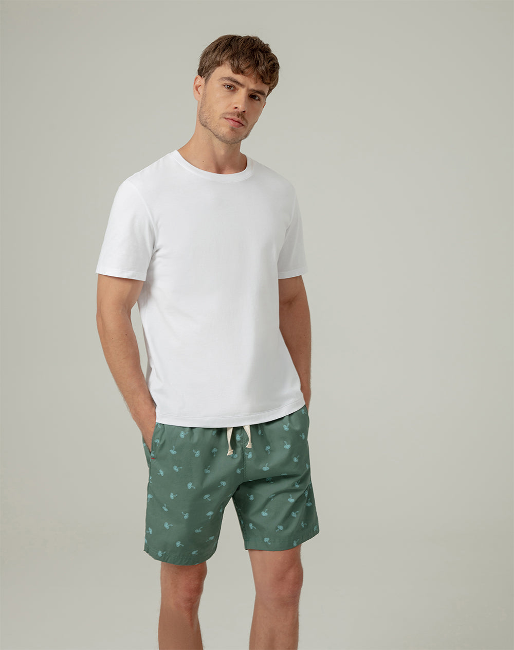 Bermuda regular fit verde estampada